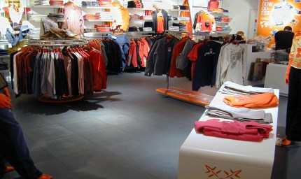 Magasin Oxbow en dalles PVC PRO7